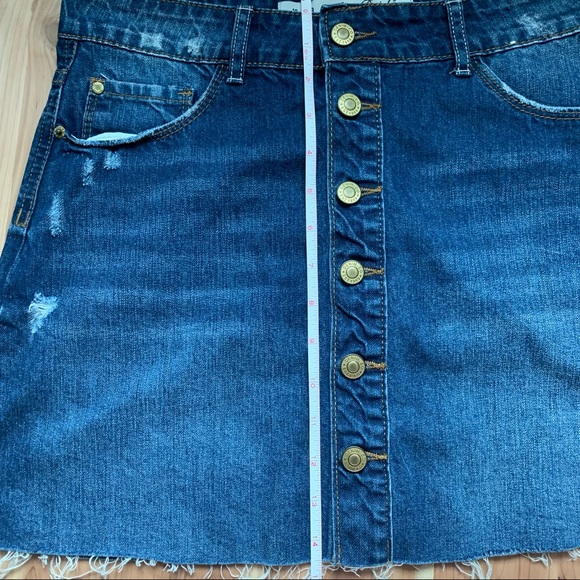 Button Down Skirt - Picture 4 of 5